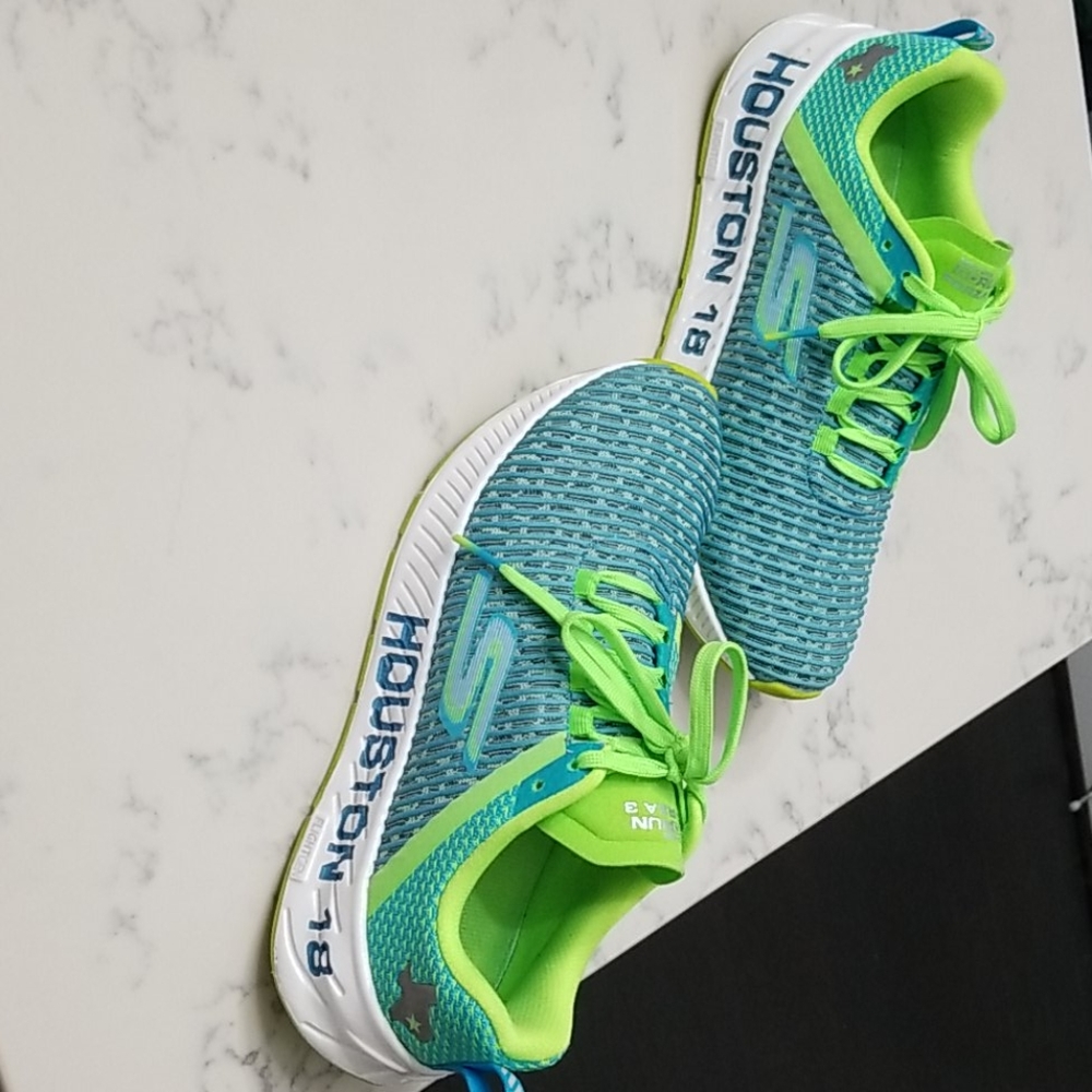 Sketcher Shoes - Picture 3 of 8